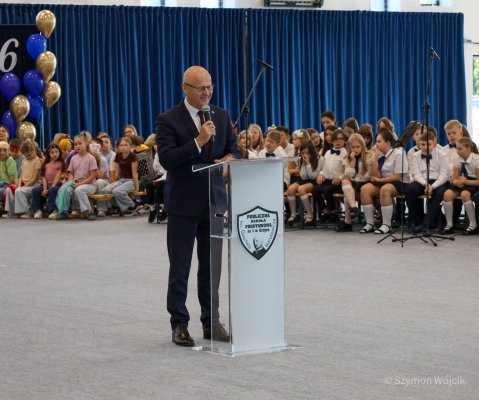 Jedynka łączy pokolenia! Jubileusz 90-lecia Publicznej Szkoły Podstawowej nr 1 w Grójcu